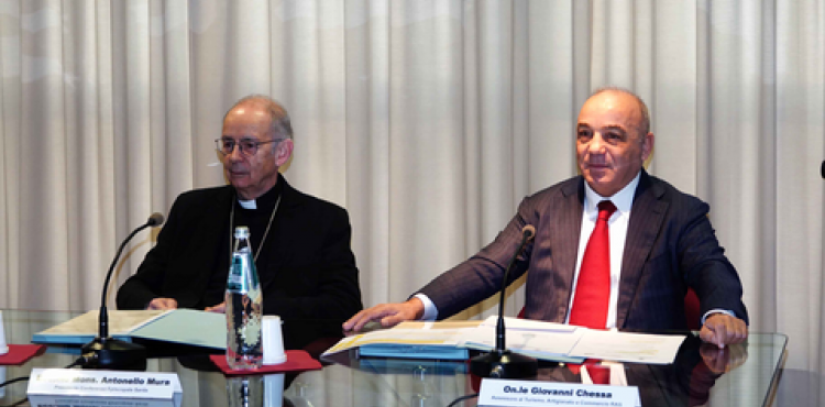 Gianni Chessa, assessore regionale del Turismo, e monsignor Antonello Mura, presidente della Conferenza episcopale sarda
