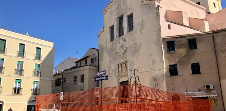 un cantiere nel centro di Alghero